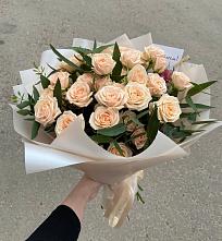 Букет Кремовые розы Латте в Зеленоградском