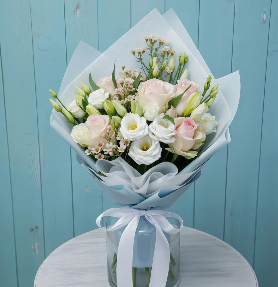 Букет цветов из: Розы и Лизиантусы в Зеленоградском