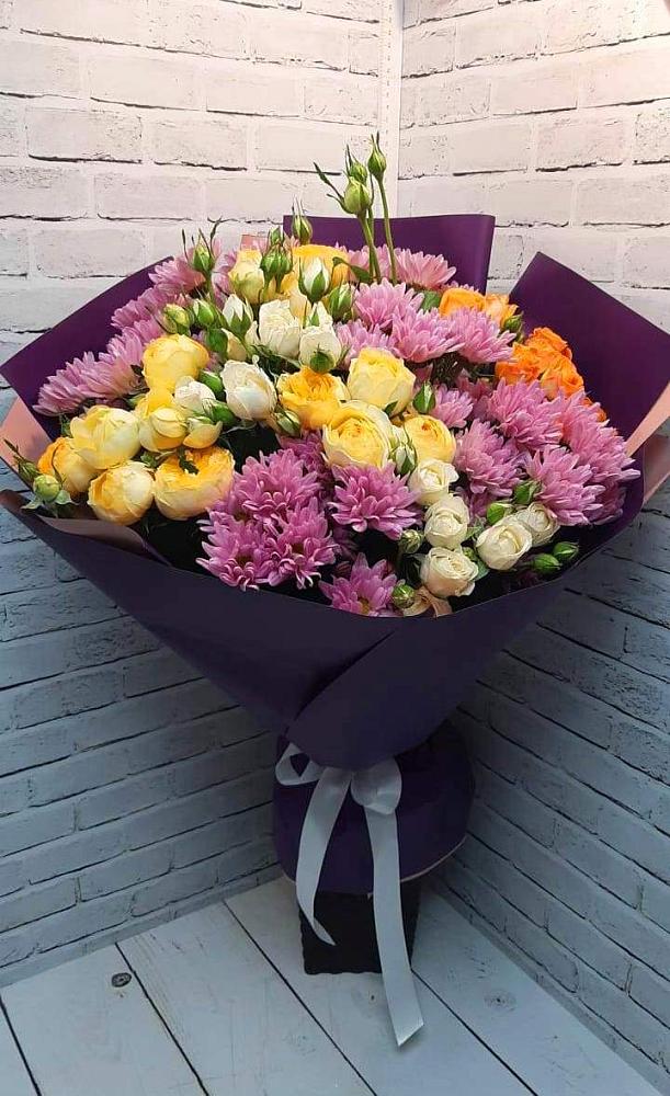 Букет цветов из: Хризантемы и Розы в Зеленоградском