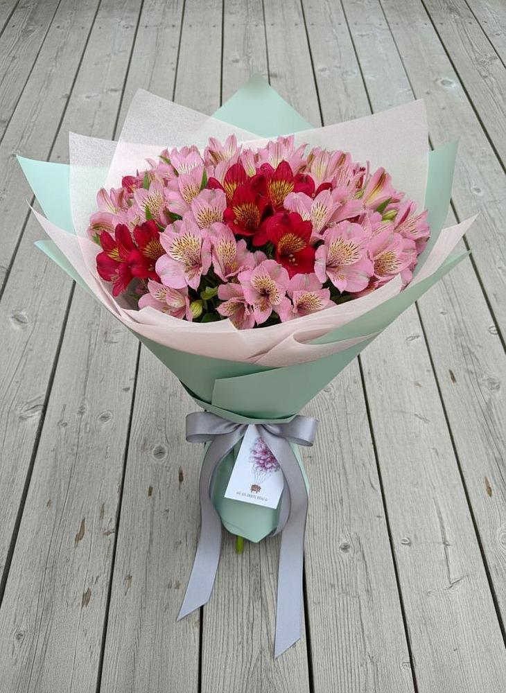 Букет цветов из: Альстромерии в Зеленоградском