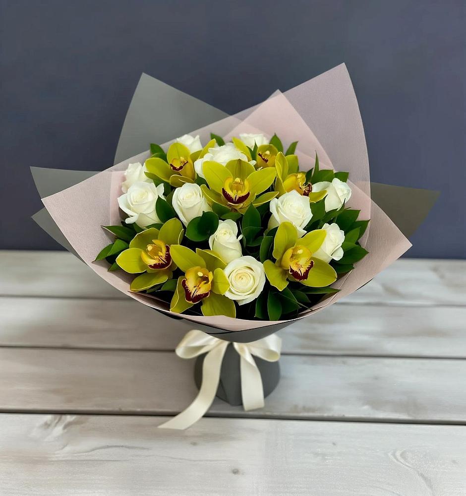 Букет цветов из: Орхидеи и Розы в Зеленоградском