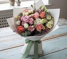 Букет цветов из:  Розы, Лизиантусы и Гвоздики в Зеленоградском