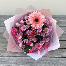 Букет цветов из:  Розы, Герберы и Хризантемы в Зеленоградском