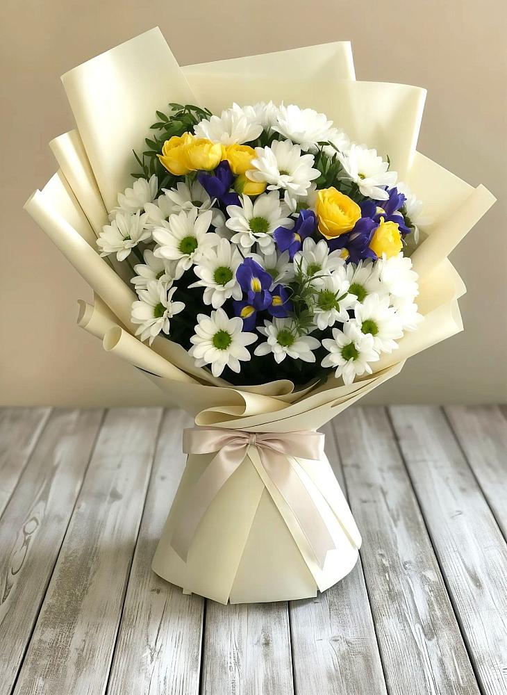 Букет цветов из: Ирисы, Хризантемы и Розы в Зеленоградском