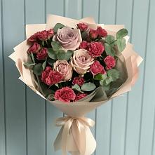 Букет цветов из:  Гвоздики и Розы в Зеленоградском