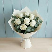 Букет Белые розы в Эвкалипте в Зеленоградском
